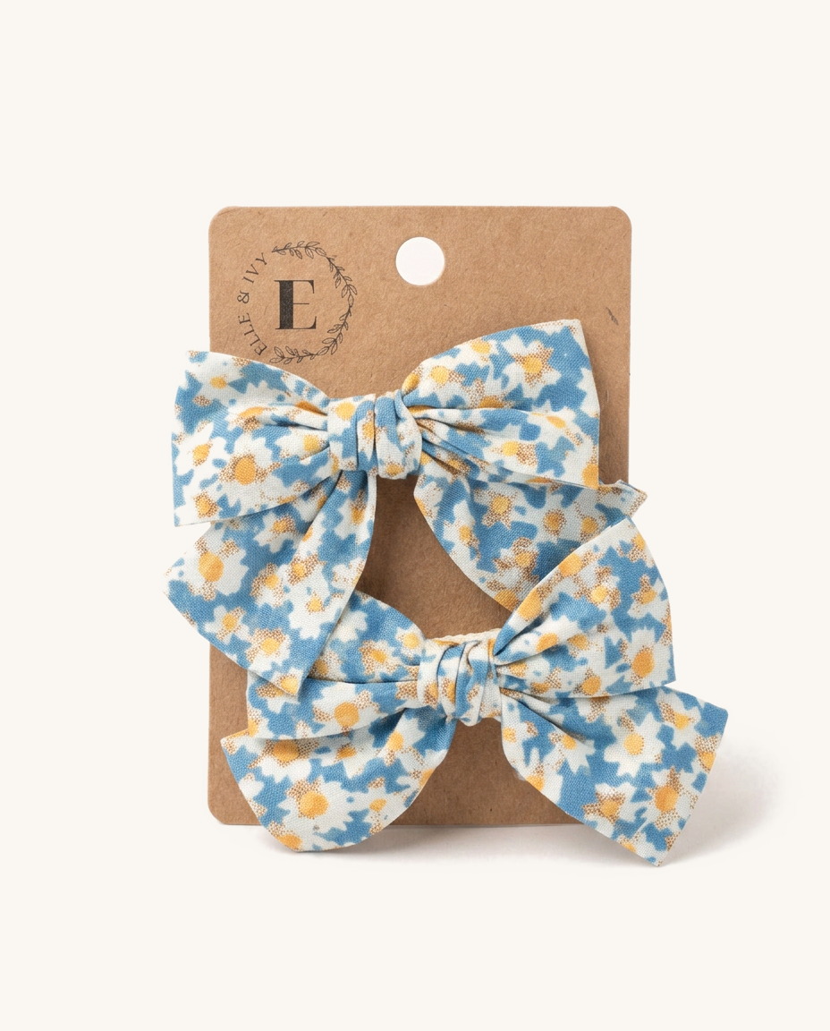 Blue Daisy Cotton Bow Set — on the Elle & Ivy packaging card